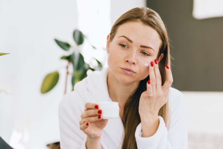 Best Face Cream for Oily Skin: Dermatologist-Approved Tips for Balanced and Matte Skin